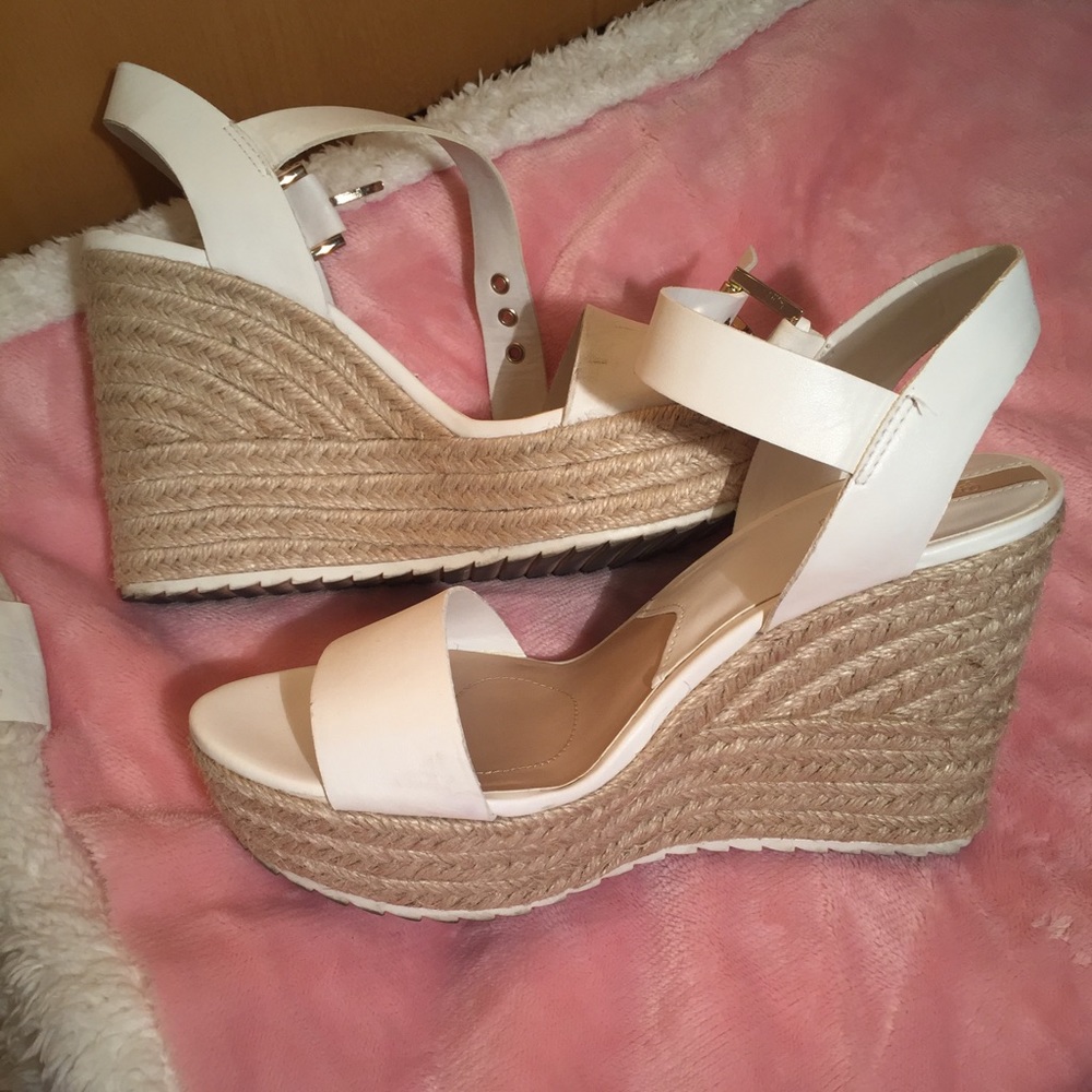 Stradivarius White Wedges
