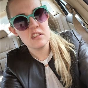 Meet your Posher, Ellen