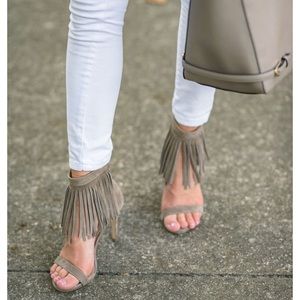 Taupe Steve Madden Alyssa fringe heels, size 7