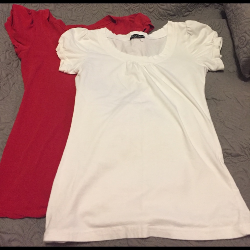 Body central: 2 solid colored tees.