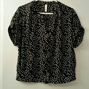Like new button down blouse