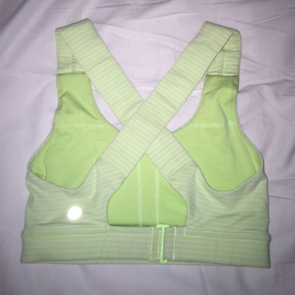 Green size 2 lululemon sports bra