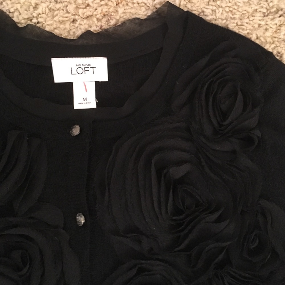 🎉HP🎉 Sweet, feminine black cardigan