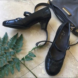 A2 by Aeroles Women’s Dress Pumps, Black Lizard