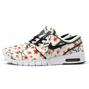 Men's Nike SB
Stefan Janoski Limited Edition