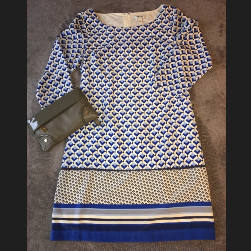 Lightweight geometric shift dress