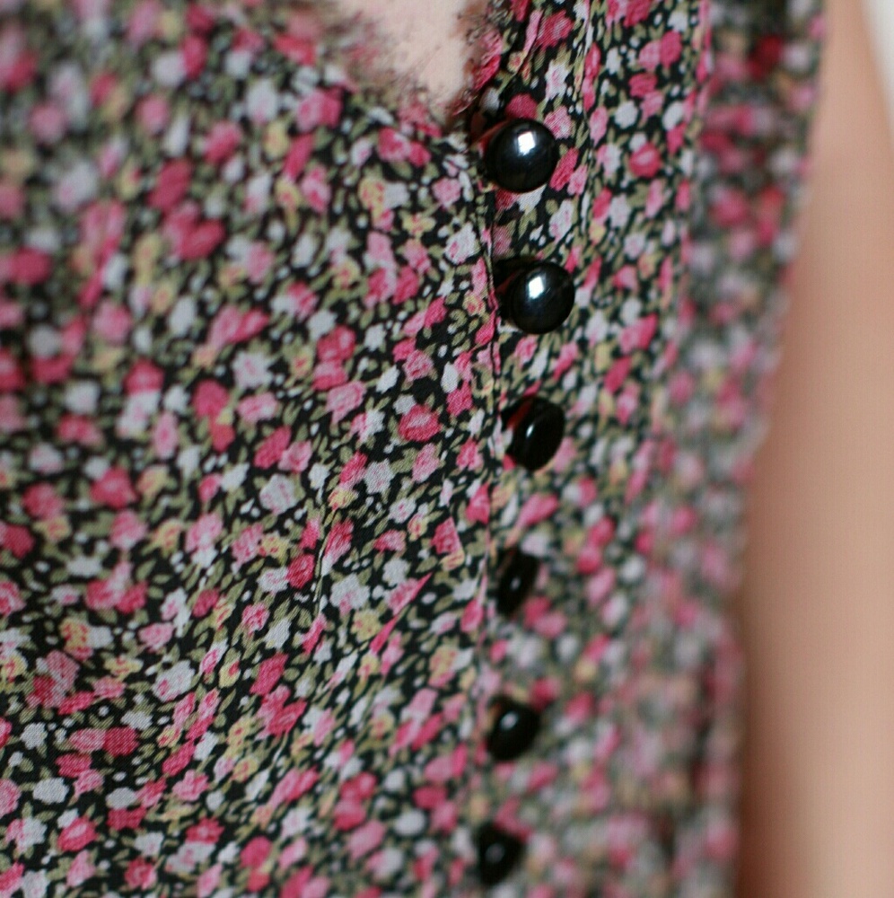 Summer floral vintage look dress