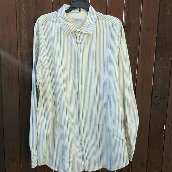 Banana Republic button down shirt - Picture 2 of 5