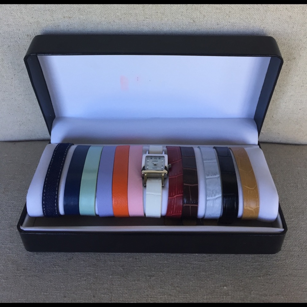 Gossip quartz watch and set of 13 bands
