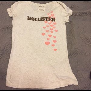 Hollister Co. graphic tee