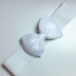 Cute and chic white bow belt