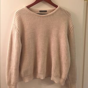 Brandy Melville Pullover Sweater