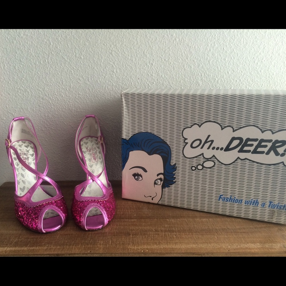 Oh...Deer pink glitter heels sz6