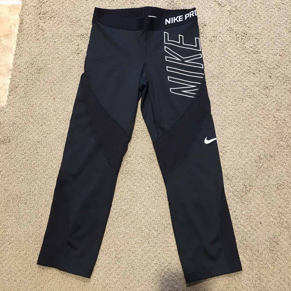 Nike Crop Pants