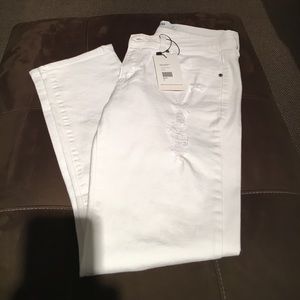 White Distressed boyfriend jeans