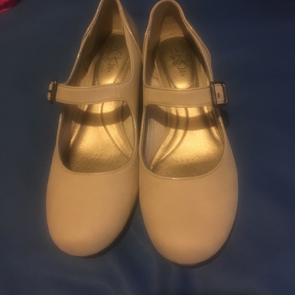 Nude Mary Janes