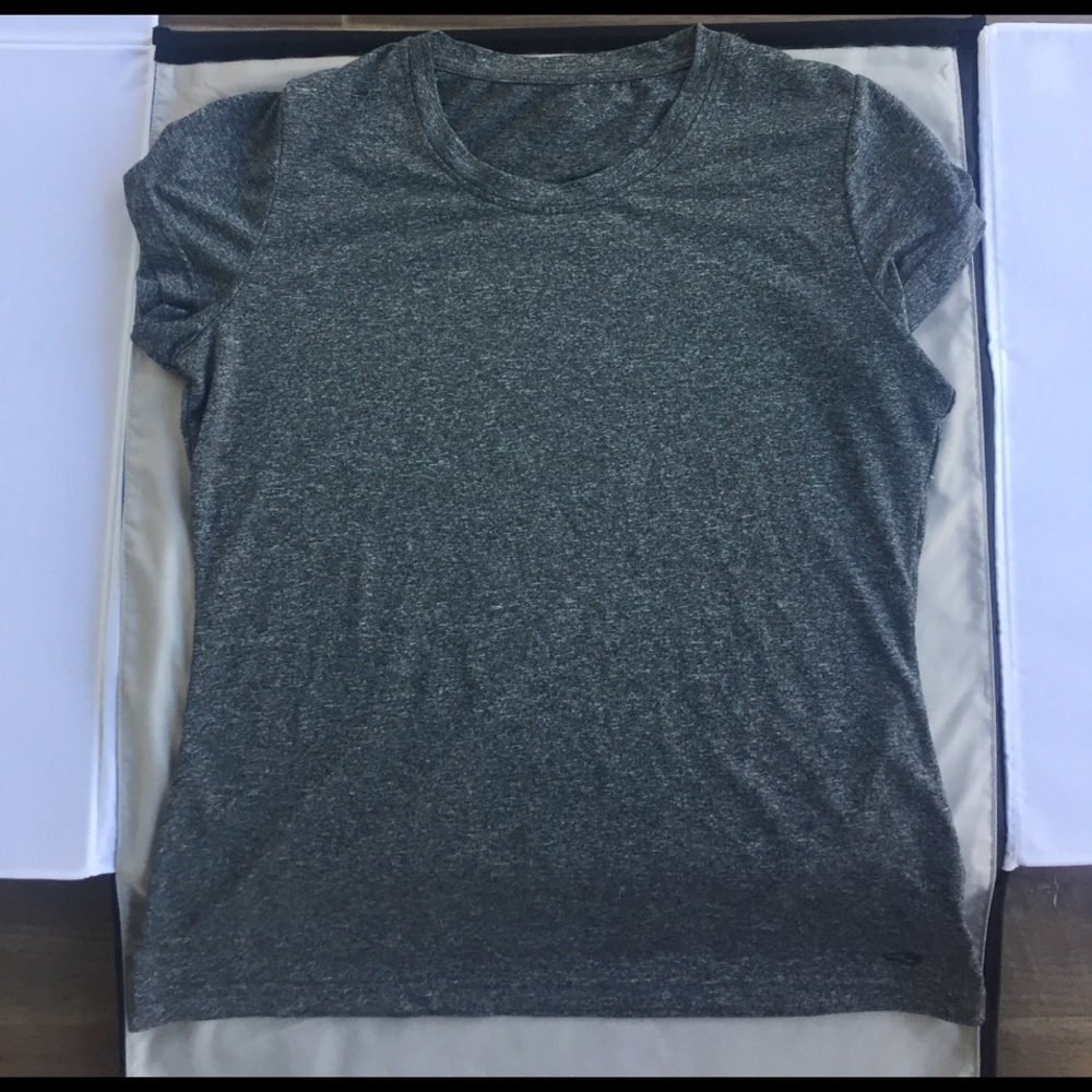 ❇️‼️MOVING CLEARANCE‼️❇️ exercise shirt