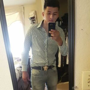 Meet your Posher, Hugo