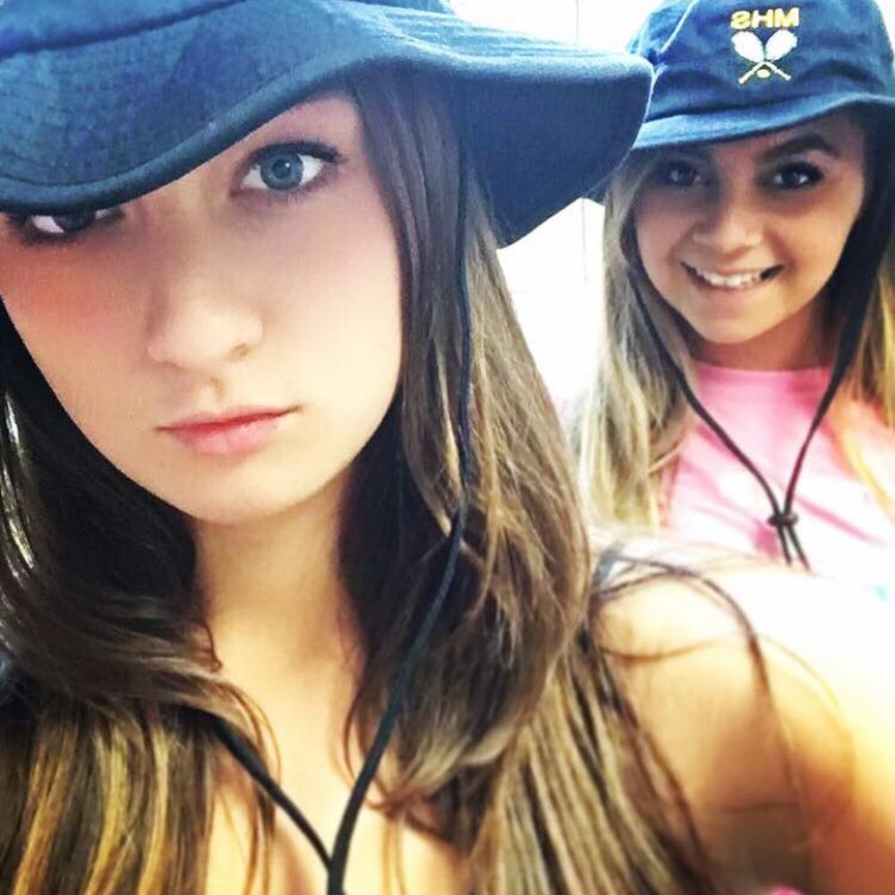 Meet your Posher, Kayla