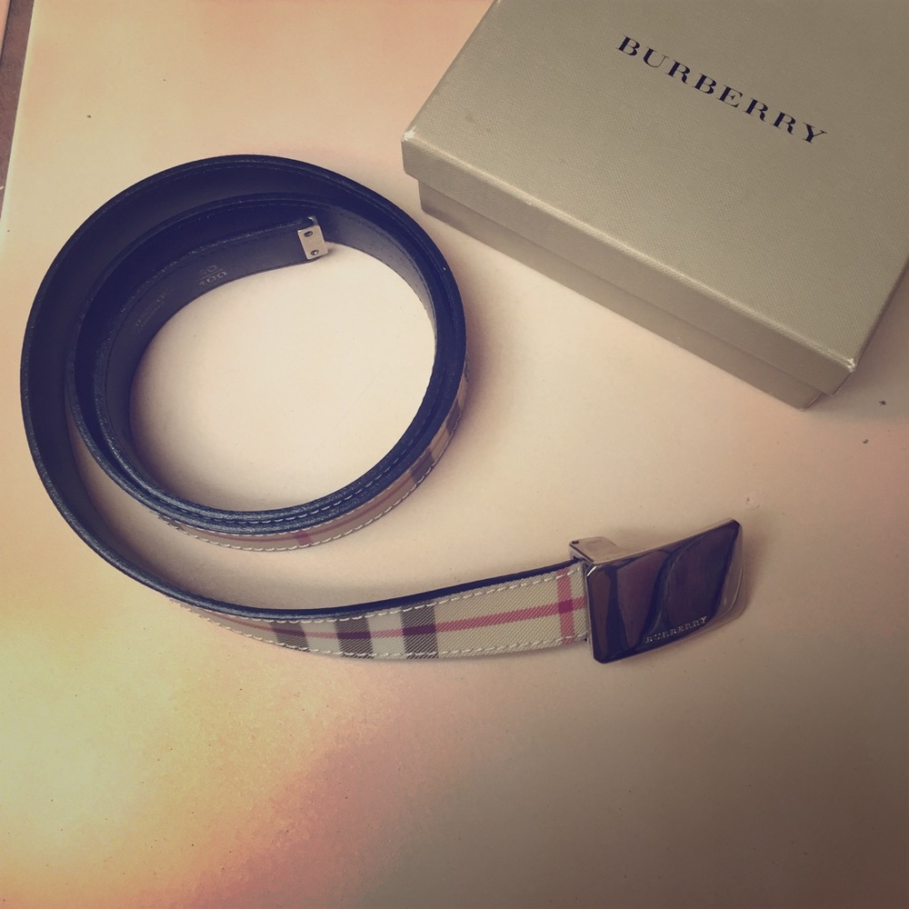Authentic Burberry Belt 40/100