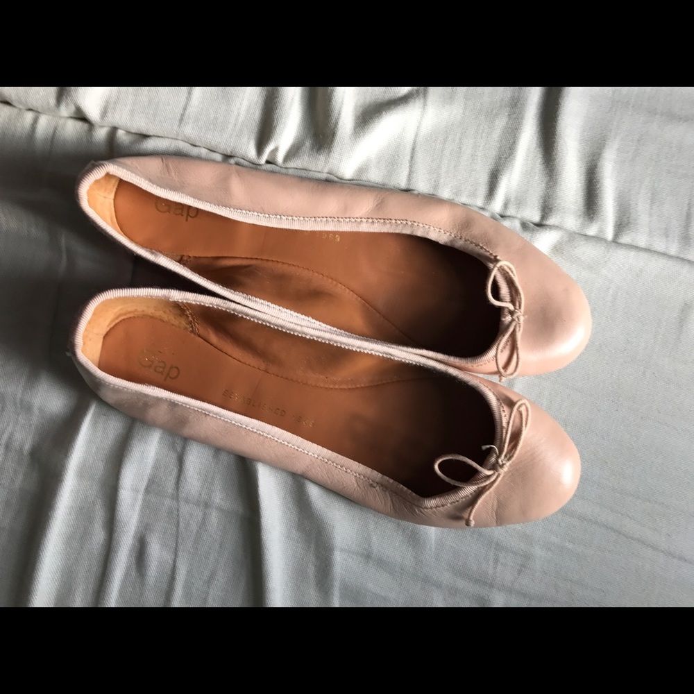 GAP shoes