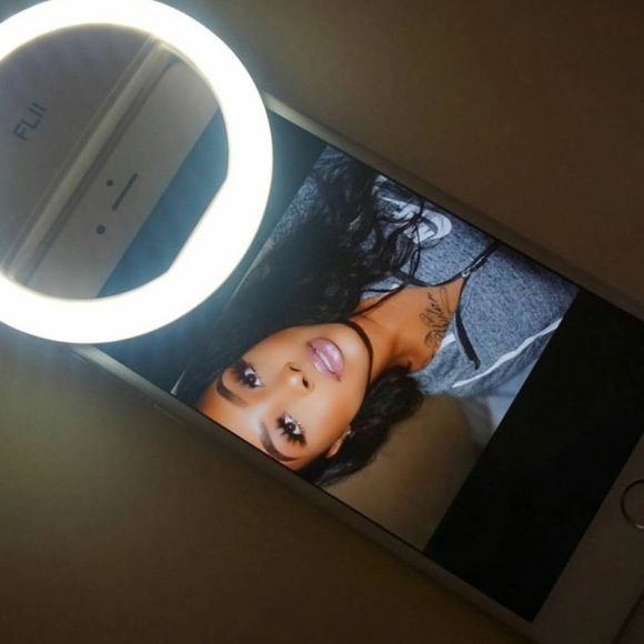 FLII Selfie Ring Light - Picture 3 of 5