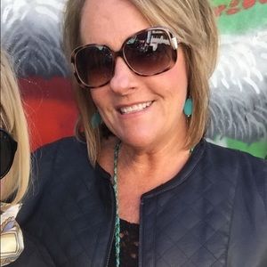 Meet your Posher, Cathy