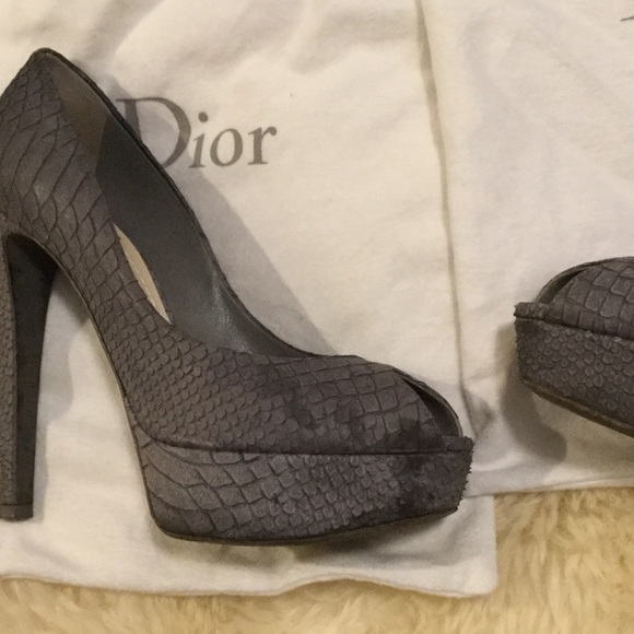 Peep toe platform pump - Picture 2 of 4