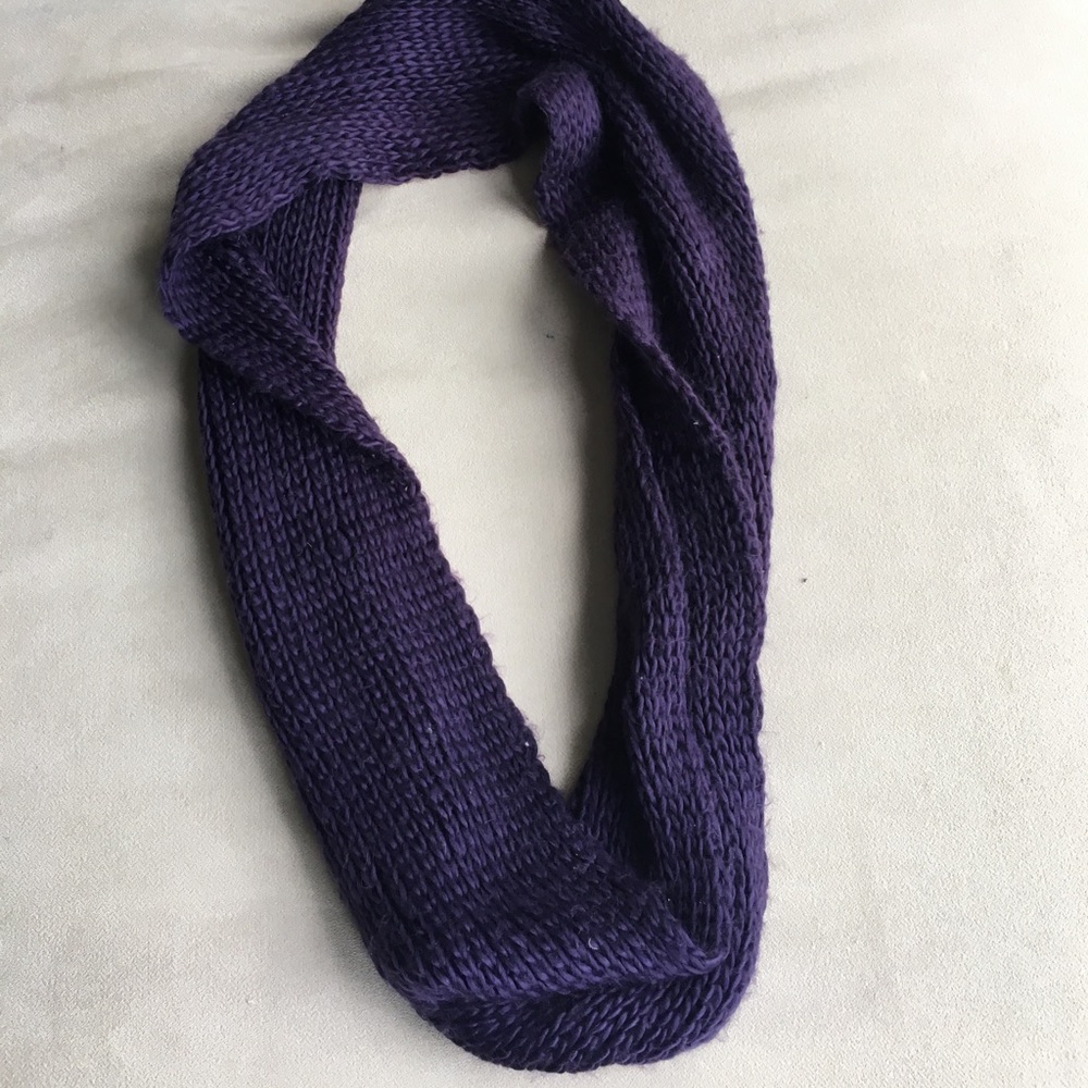 Infiniti scarf