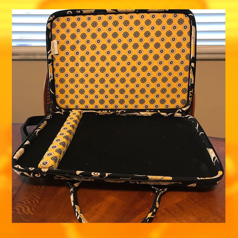 ‼️‼️75% off ‼️‼️ Vera Bradley laptop bag