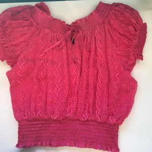 Off the shoulder cropped fushia top. No return