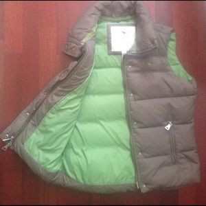 Abercrombie & Fitch 🖤 down vest. Practically new