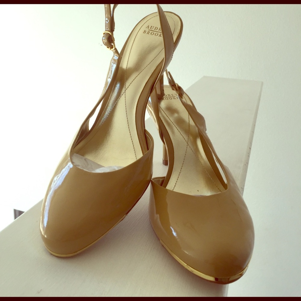 Nude stilettos with gold detailing