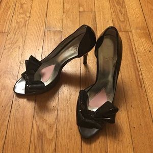 Black patent leather Paris Hilton heels