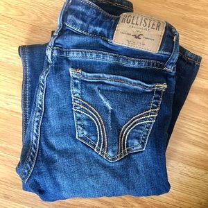 Hollister Destroyed Skinnies
