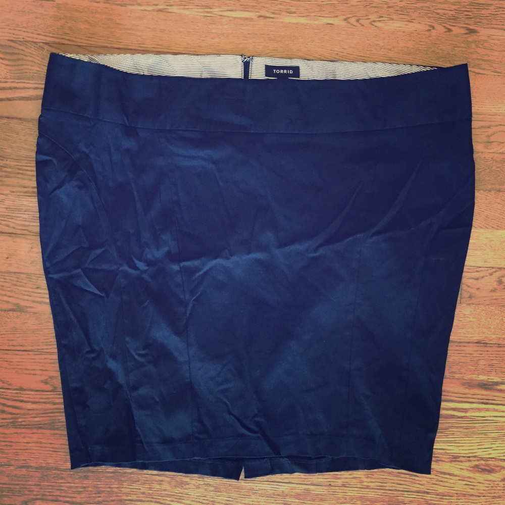 Torrid black pencil skirt size 26