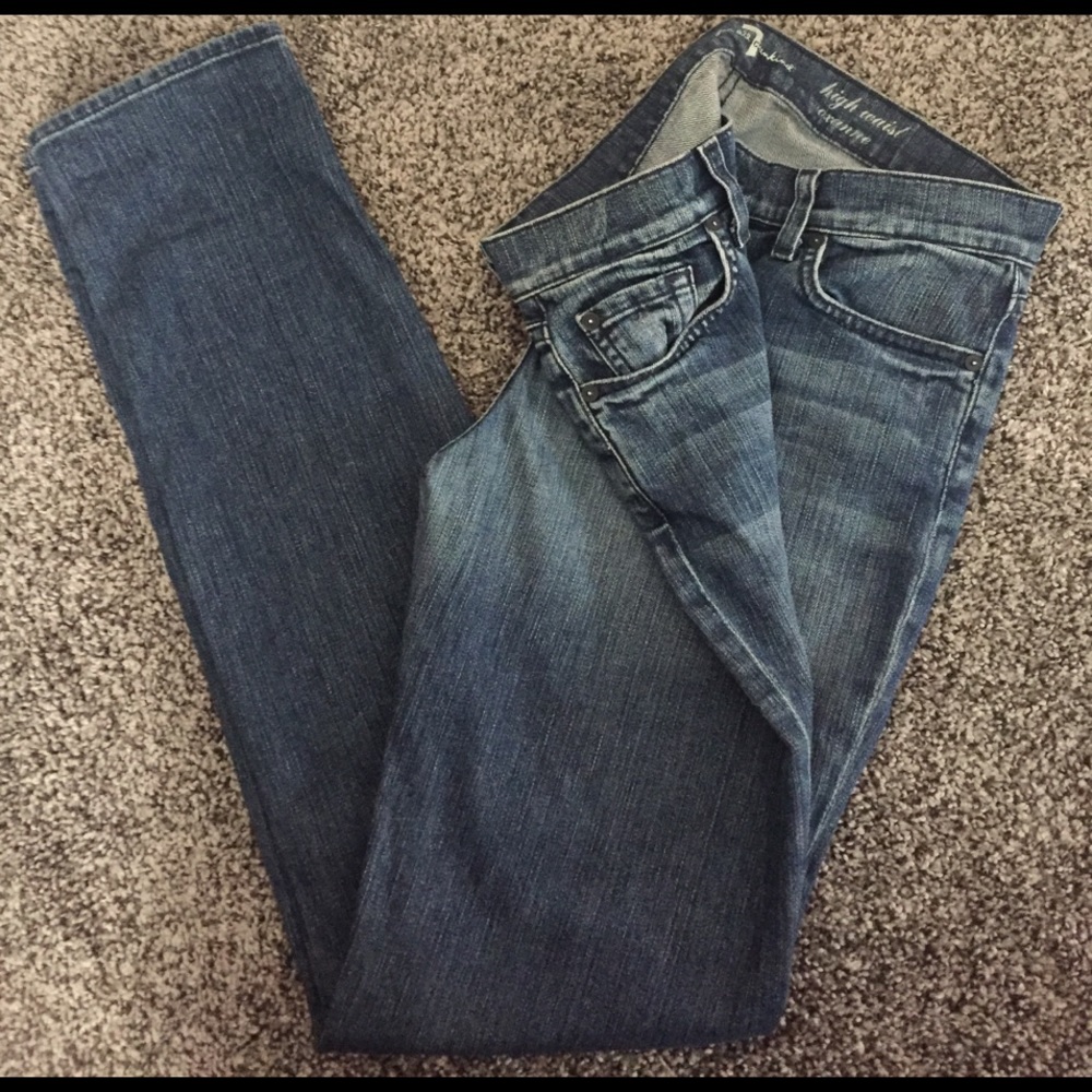 HIGH WAISTED SEVENS! Skinny fit!