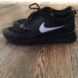 Nike Thea black shoes