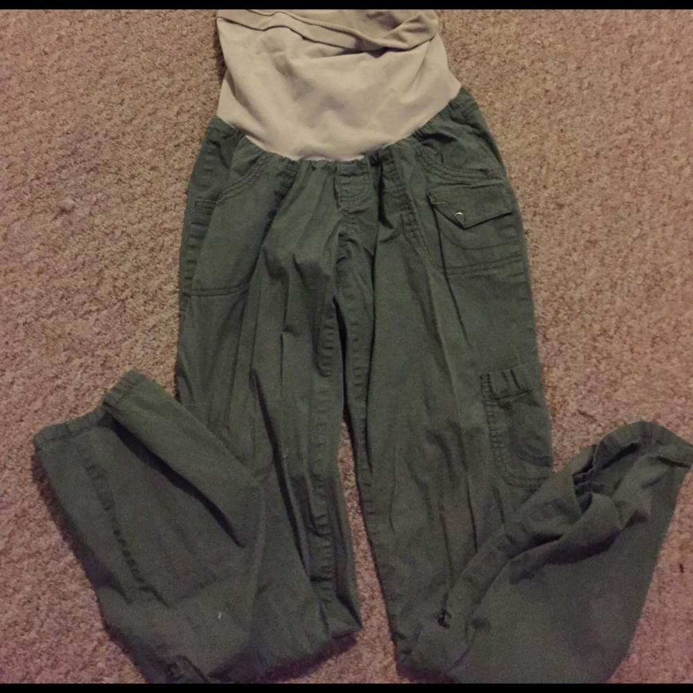Maternity cargo pants