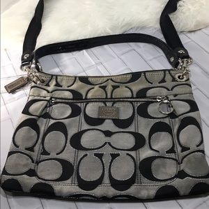 ✨Authentic Coach Black Purse✨