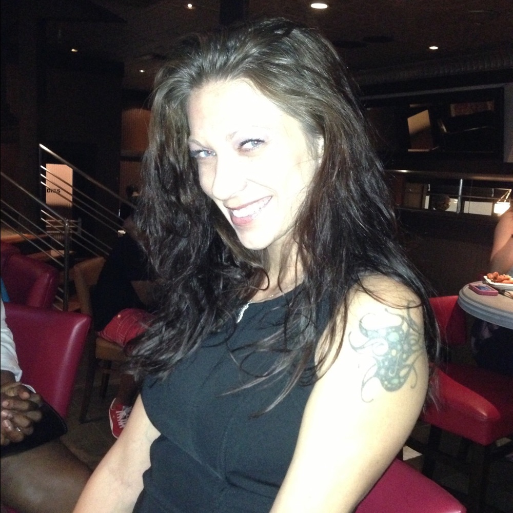 Meet your Posher, Angela