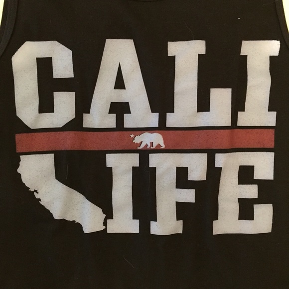 •LAST ONE• Cali Life Fringe Crop Top - Picture 2 of 6