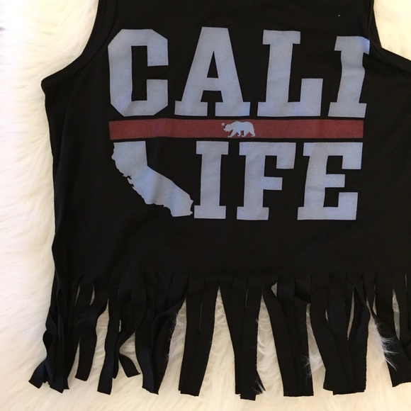 •LAST ONE• Cali Life Fringe Crop Top - Picture 4 of 6