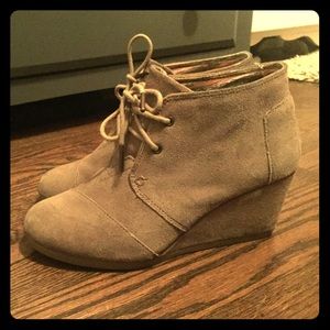 Toms Wedge Booties