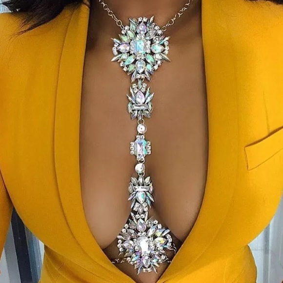 Dramatic Crystal Statement Body Jewelry - Picture 3 of 7