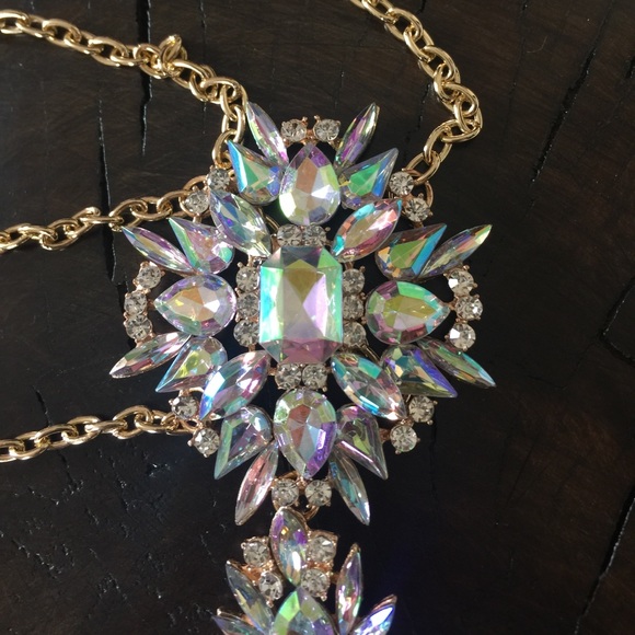 Dramatic Crystal Statement Body Jewelry - Picture 6 of 7