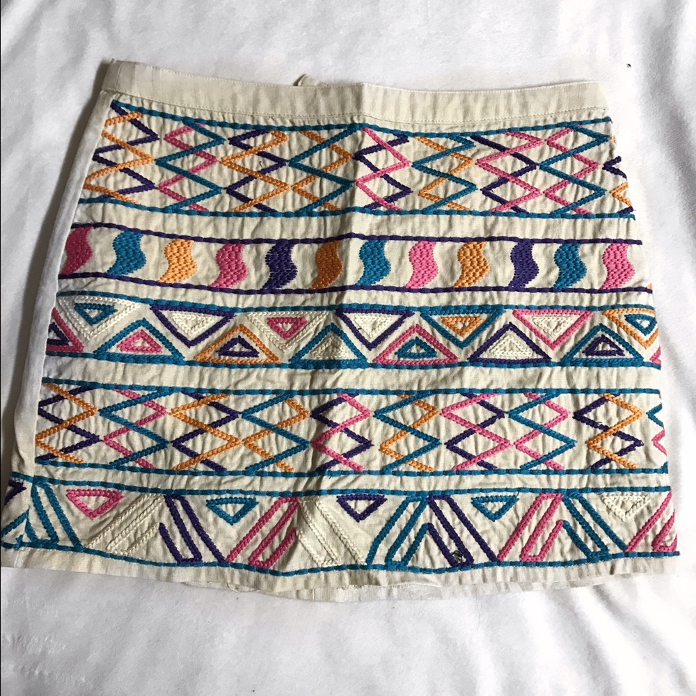 ✨ Buy 2, Get 1 Free ✨LIKE NEW! Tribal Mini