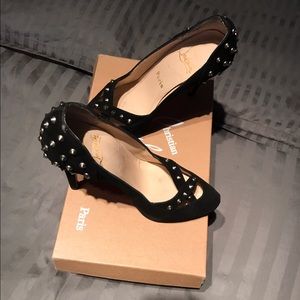 SOLD!!! Christian Louboutin Hercule black pump