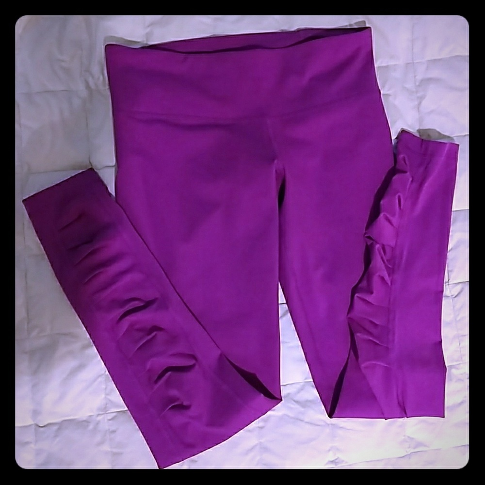 Under armour yoga pnts- like new