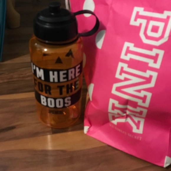 I'm here for the BOOS water bottle! - Picture 2 of 2